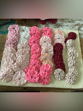 Handmade vintage Fabric Yo-Yo Quilt Pieces, total of 50!